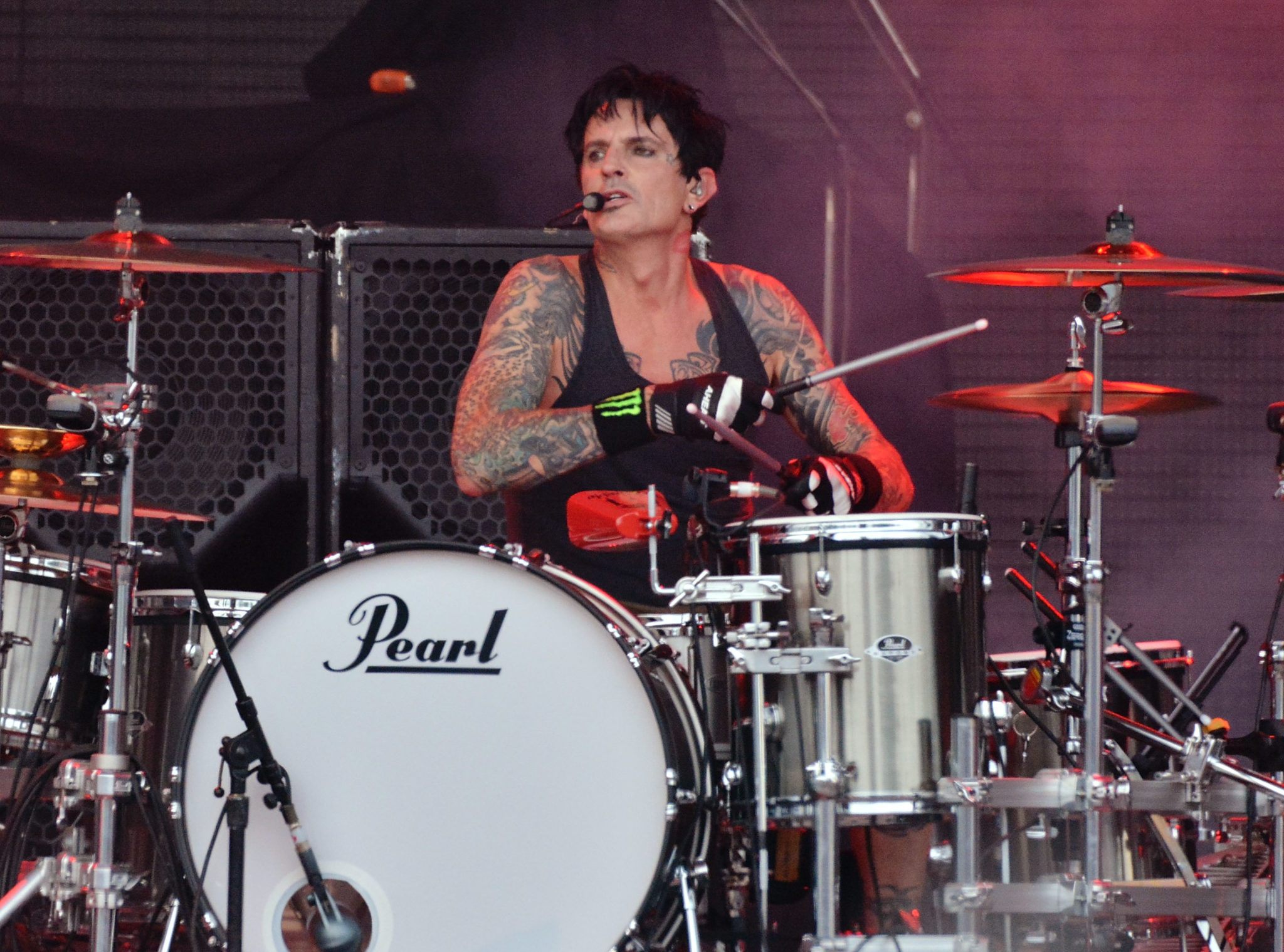 5 Tommy Lee Moments That RAWK! | Drummers Only