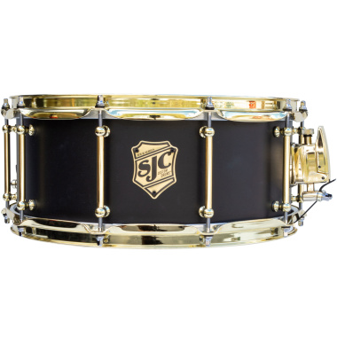 SJC Tour Series 14x6in Snare Drum – Onyx Lacquer With Brass Hardware