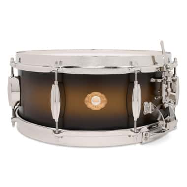 Slingerland Radio King 14x5.5in Solid Maple Snare - Black And Gold Lacquer