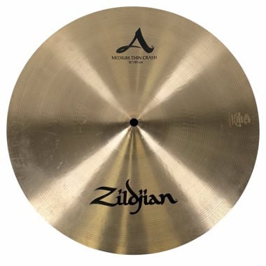 Medium Thin Crash cymbal ideal for drummers, crafted by Zildjian for versatile percussion sounds. Pe.