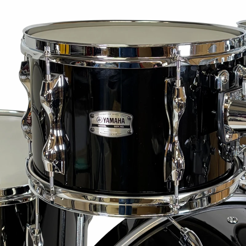 Yamaha black drum kit, professional percussion instrument for drummers. Perfect for studio and stage.