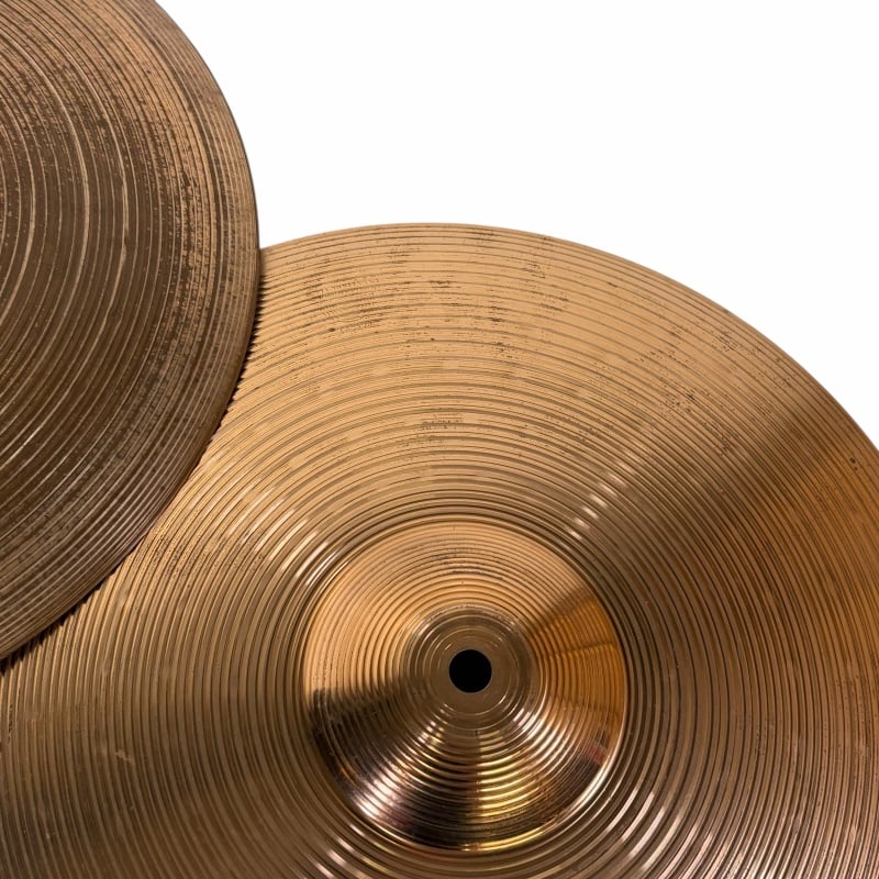 High-quality bronze cymbals for professional drummers and percussionists. Perfect for studio and liv.