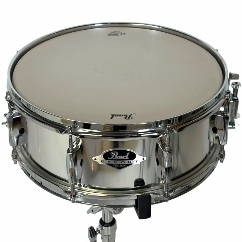 Snare drum for professional drumming and percussion. Perfect for studio and live performances.