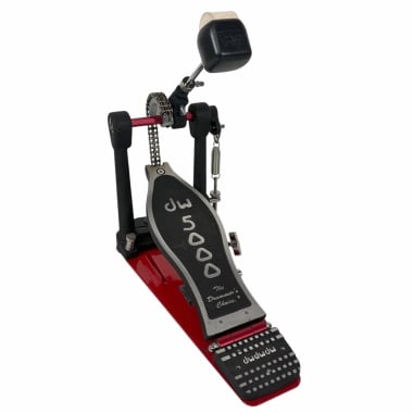 DW 5000 single bass drum pedal for drummers and percussionists.