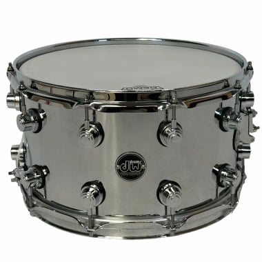 High-quality chrome snare drum with tuning lugs and drum logo.