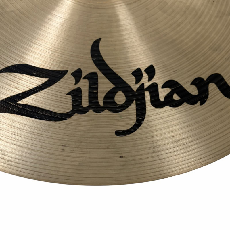 Close-up of Zildjian logo on a 16-inch medium thin crash cymbal.