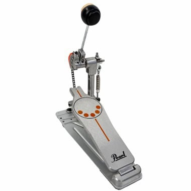Pearl P-930 single bass drum pedal for drummers.
