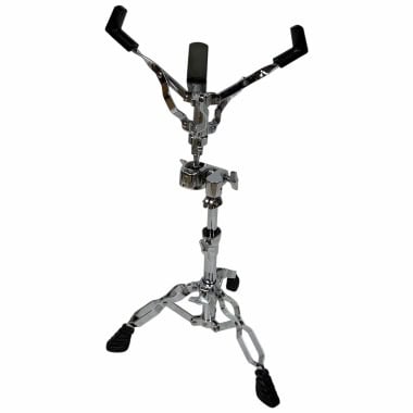 Mapex S900 snare stand with adjustable arms and sturdy base for drumming.