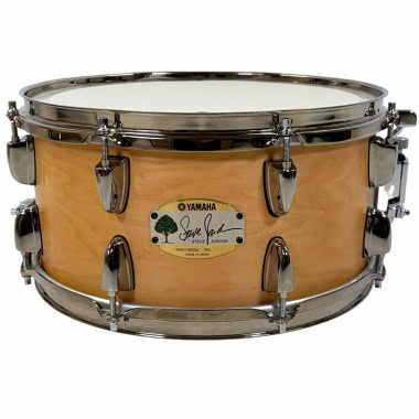 Yamaha Steve Jordan signature snare drum 13x6.5in, natural maple finish.